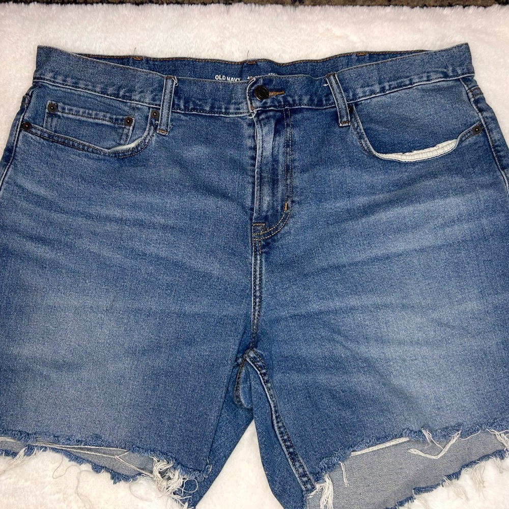 Old Navy- Shorts - size 40